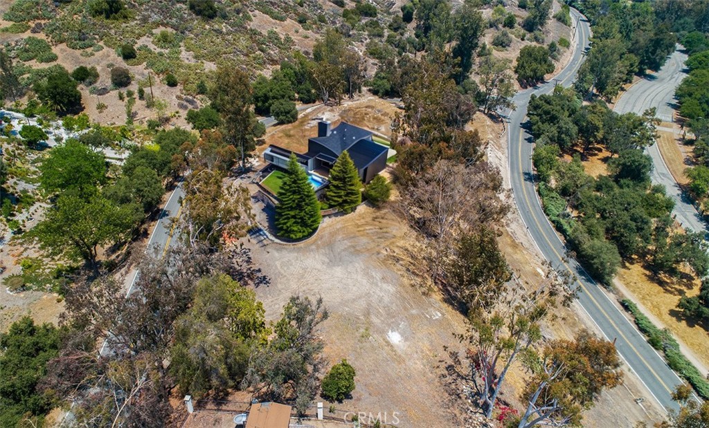 988 South Walnut Ave  