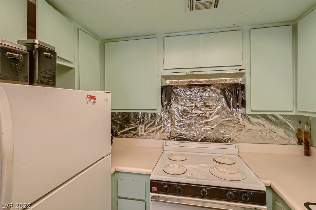 5801 Smoke Ranch Road, Unit D Las Vegas, NV 89108 - Photo 11 of 21