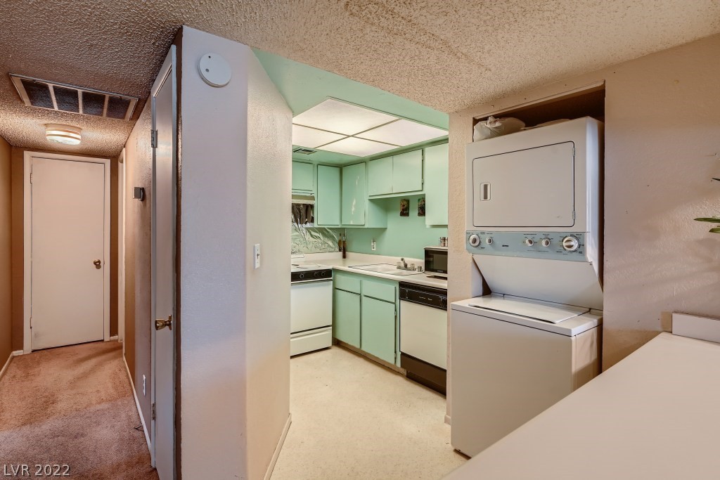 5801 Smoke Ranch Road, Unit D Las Vegas, NV 89108 - Photo 20 of 21