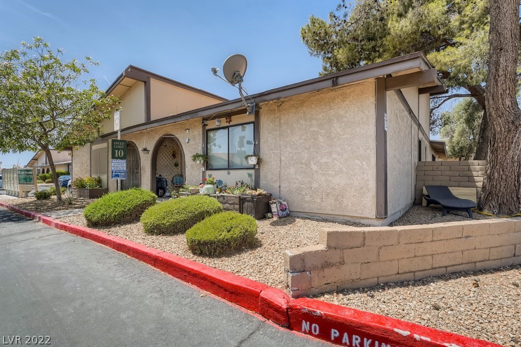 5801 Smoke Ranch Road, Unit D Las Vegas, NV 89108 - Photo 2 of 21