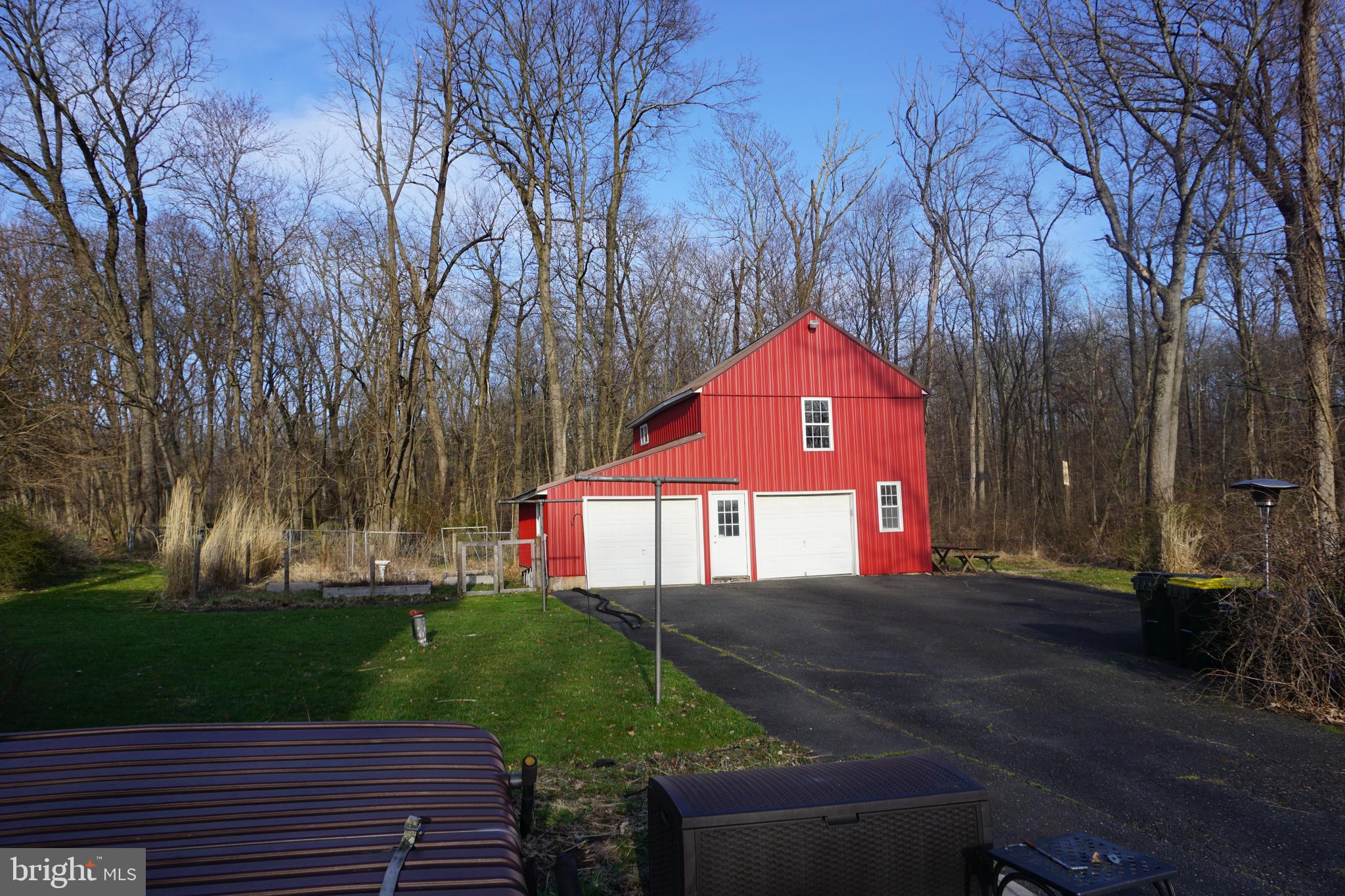 37 Nice Road Quakertown, PA 18951 - Photo 12 of 41 Front view of garage