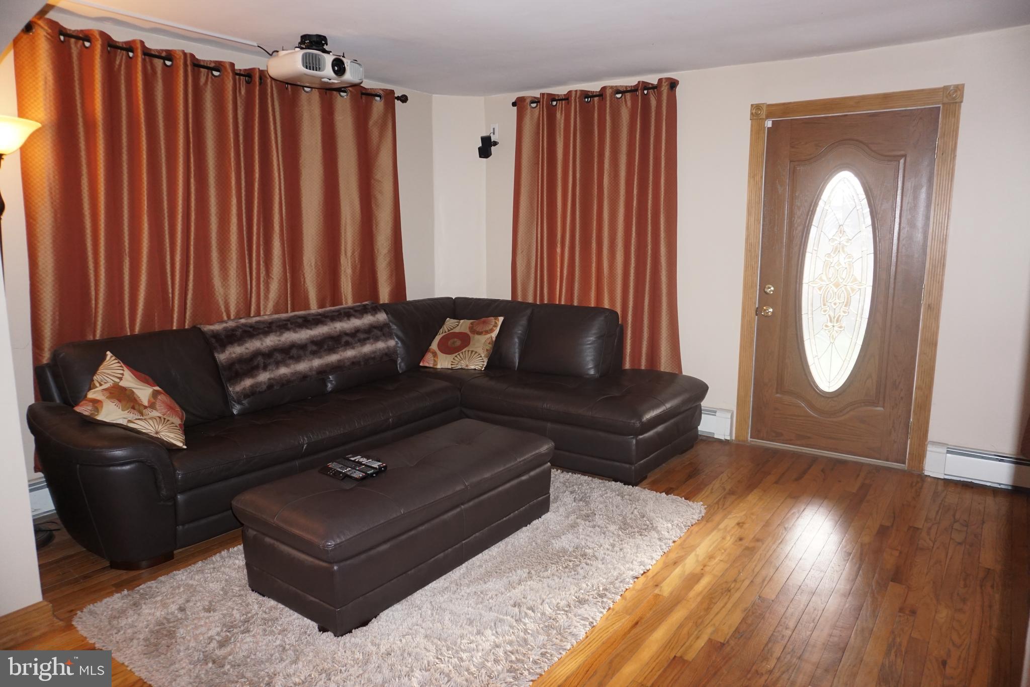 37 Nice Road Quakertown, PA 18951 - Photo 28 of 41 Living Room