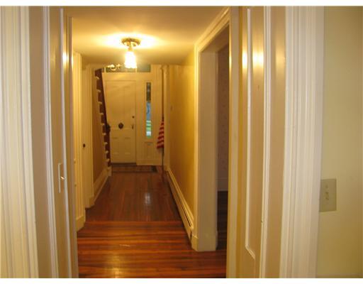 Entry/Foyer. 