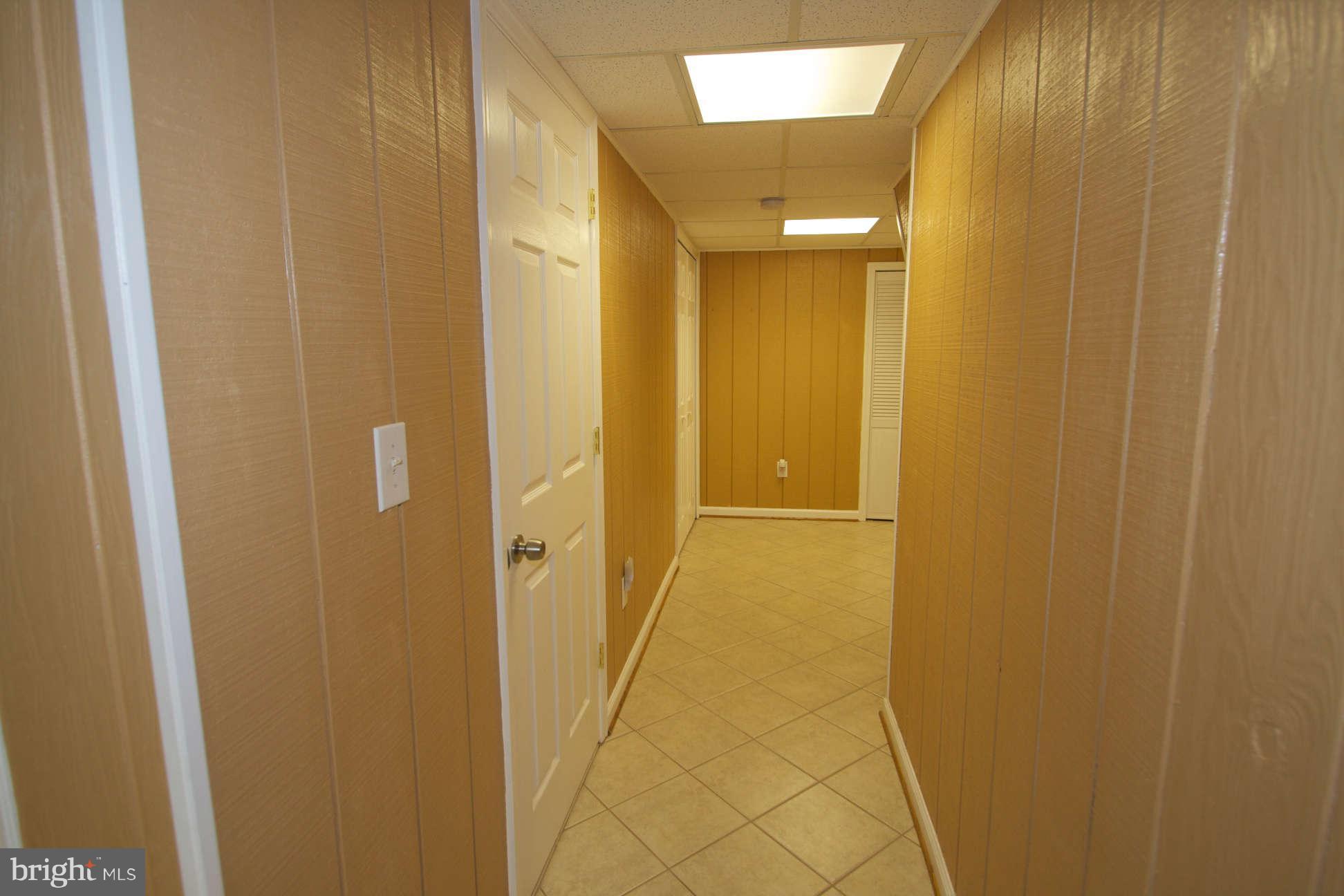 4602 Gage Road Alexandria, VA 22309 - Photo 24 of 26 Hallway