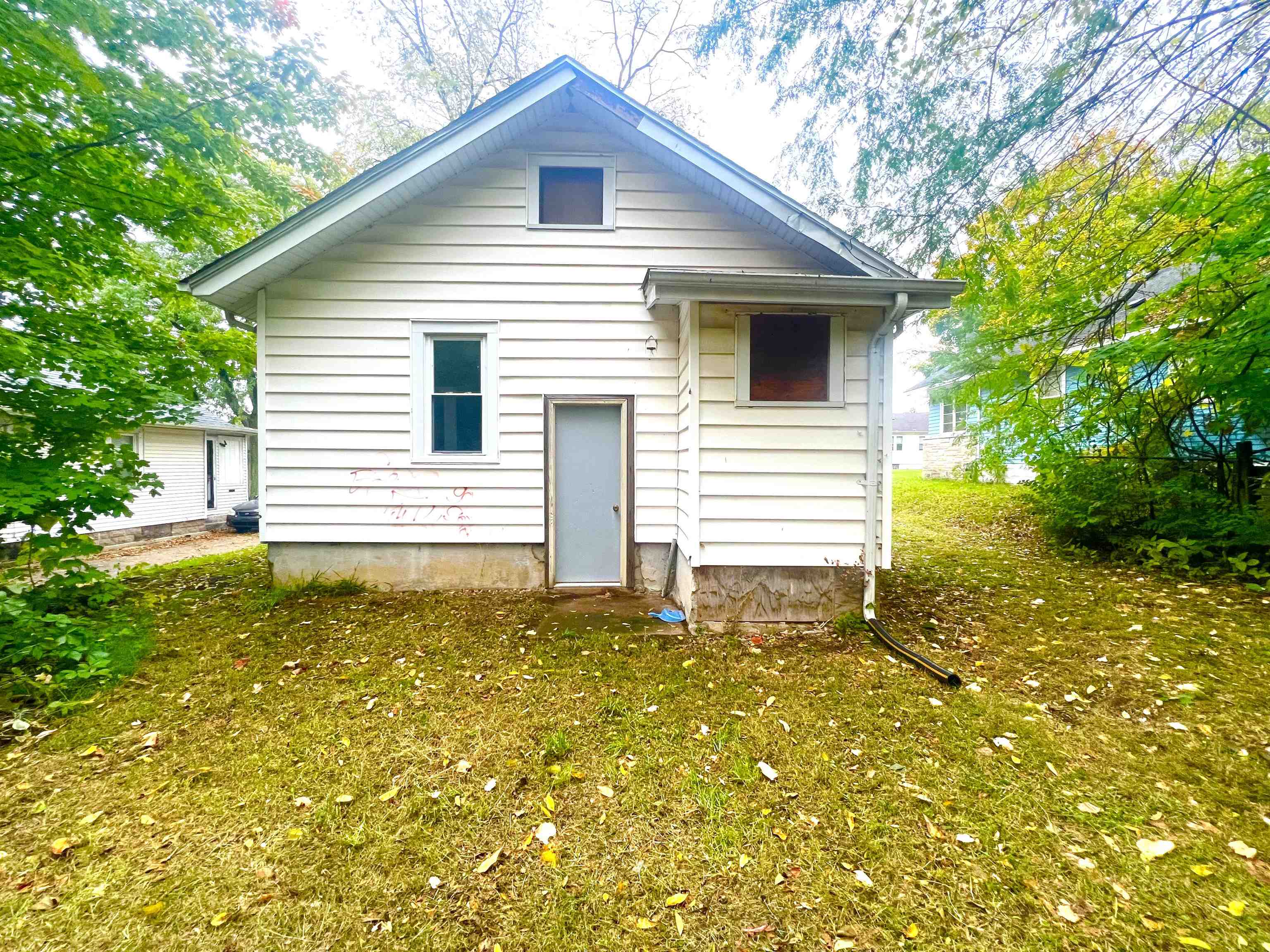 312 North Johnston Avenue Rockford, IL 61101 - Photo 14 of 14 a view of a house with a yard