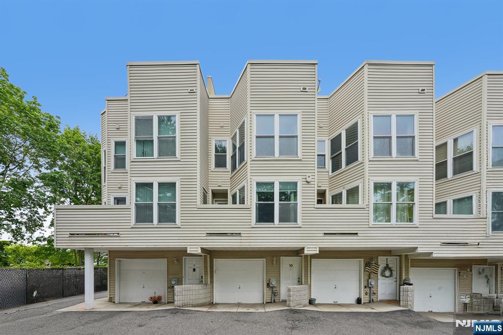 925 Main Street, Unit 10 Hackensack, NJ 07601 - Photo 27 of 28