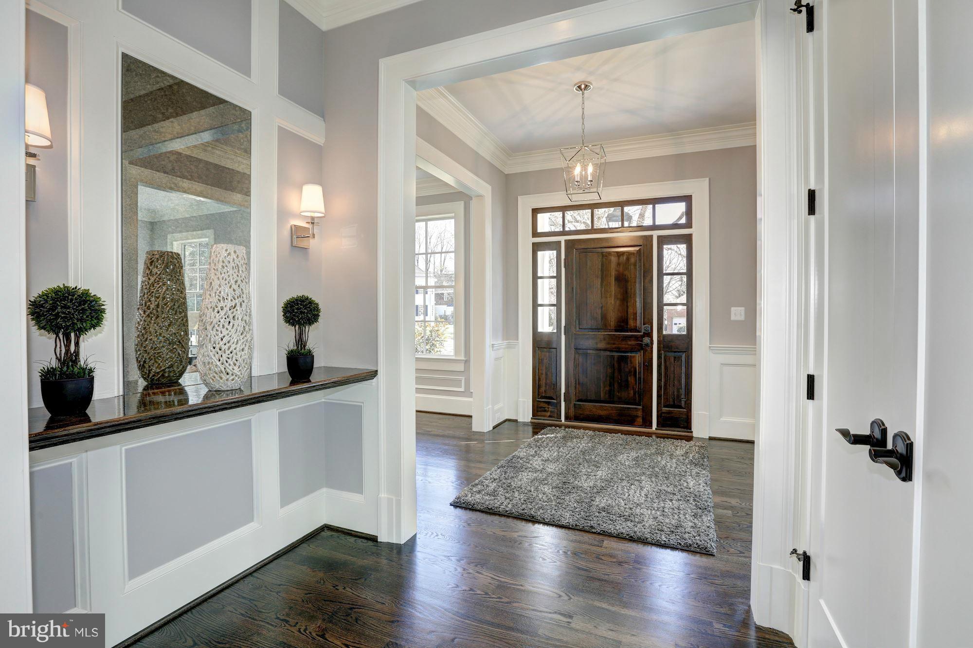 5720 Ogden Road Bethesda, MD 20816 - Photo 5 of 30 Foyer and Hall