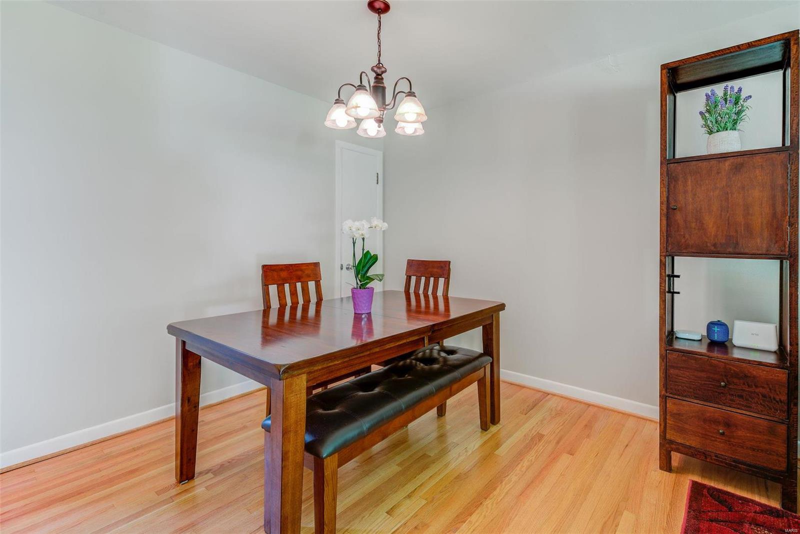609 Barton Lane Ballwin, MO 63021 - Photo 8 of 21 Gallery Image 8