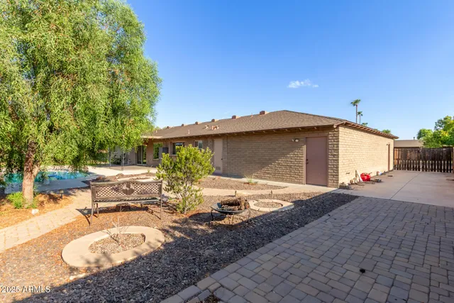 $745,000 | 2070 East Manhatton Drive, Tempe, AZ 85282