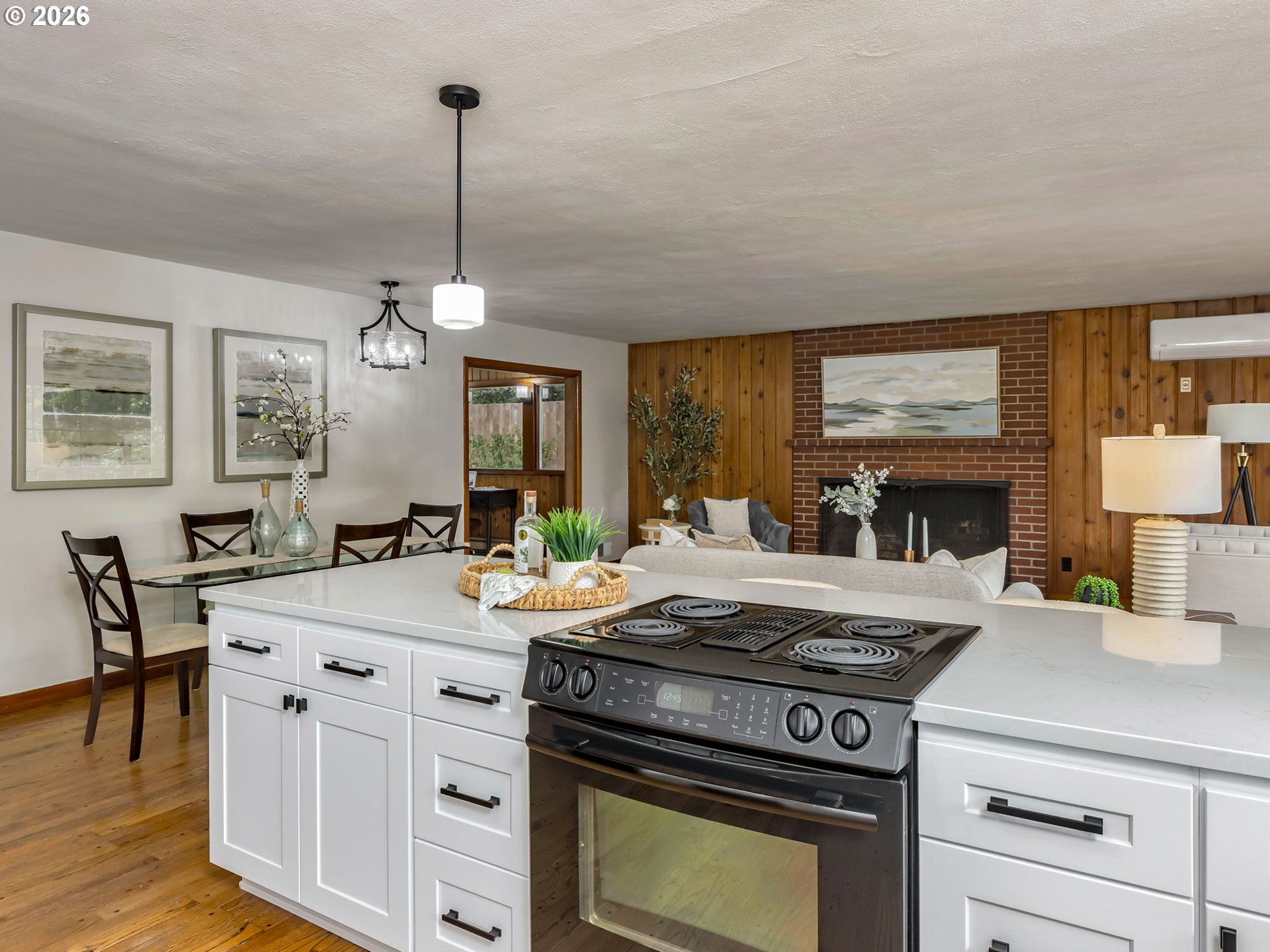 4585 Southwest Poplar Lane Portland, OR 97225 - Photo 12 of 39