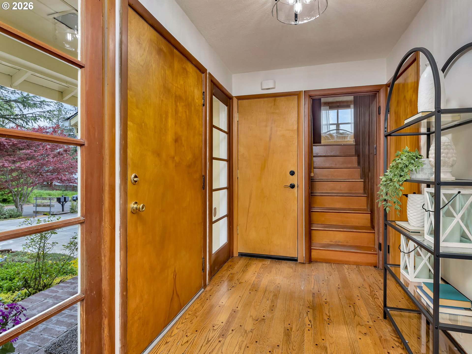 4585 Southwest Poplar Lane Portland, OR 97225 - Photo 27 of 39 Entrance/Foyer