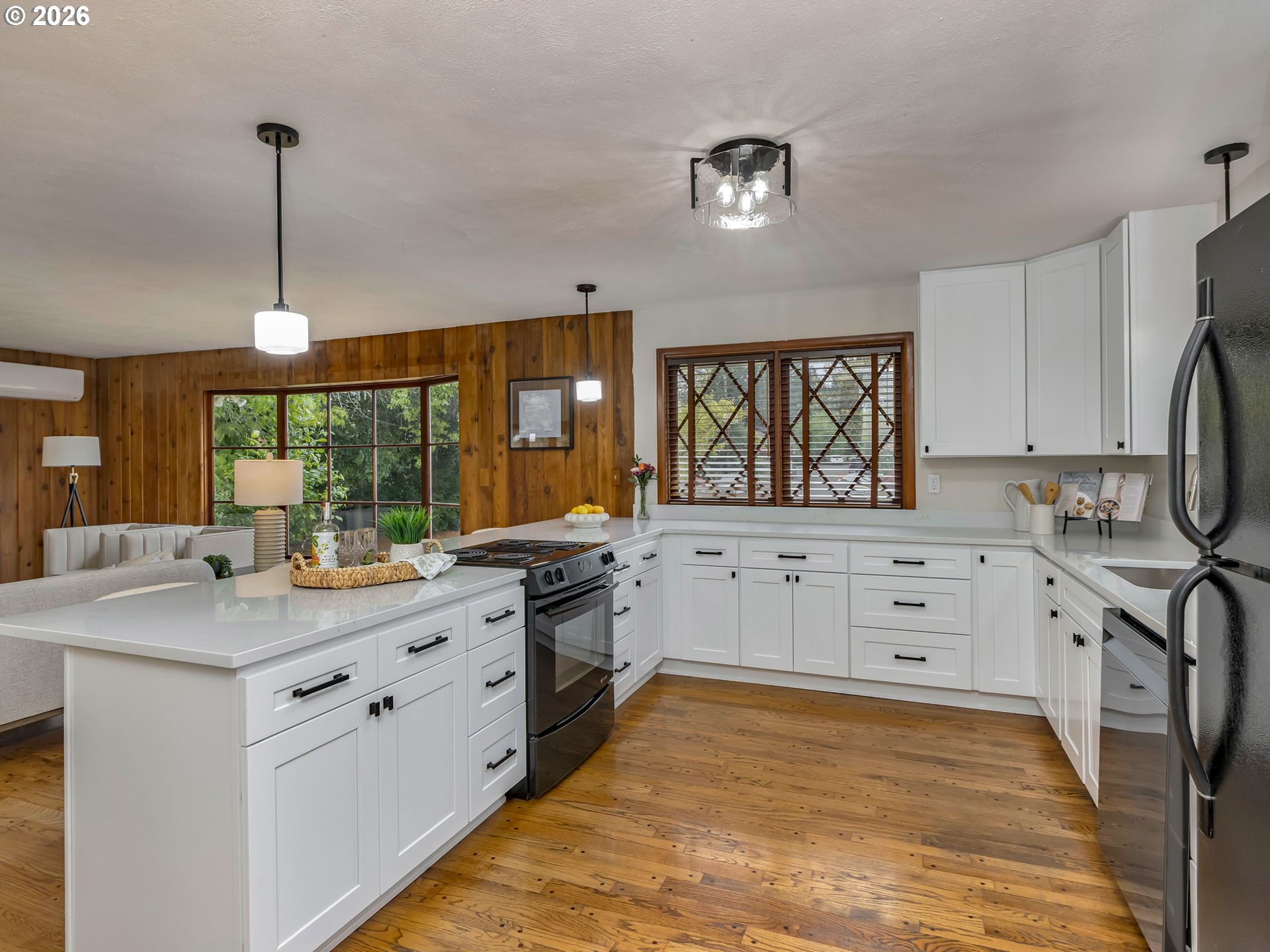 4585 Southwest Poplar Lane Portland, OR 97225 - Photo 8 of 39