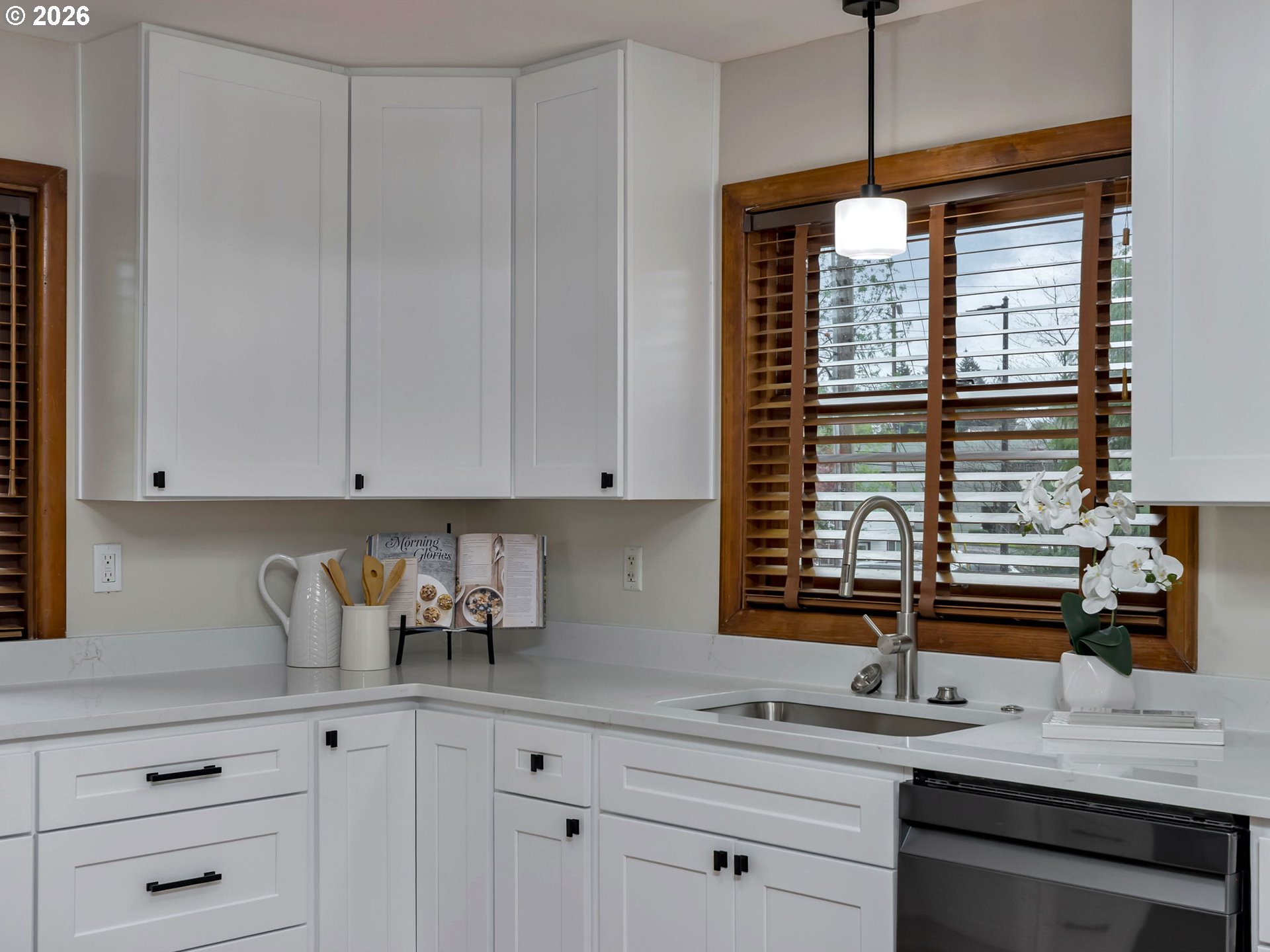 4585 Southwest Poplar Lane Portland, OR 97225 - Photo 10 of 39