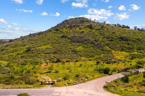 $6,995,000 | 19557 Fortuna Del Este, Escondido, CA 92029