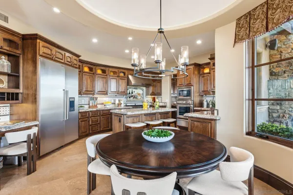 $6,995,000 | 19557 Fortuna Del Este, Escondido, CA 92029