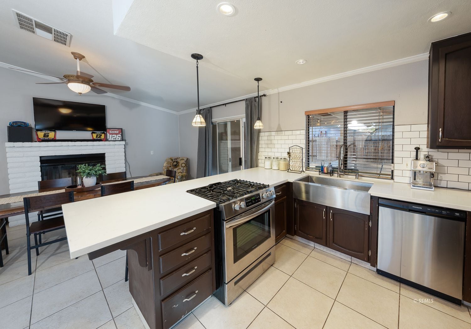 136 North Gwen Drive Ridgecrest, CA 93555 - Photo 5 of 29 Gallery Image 5