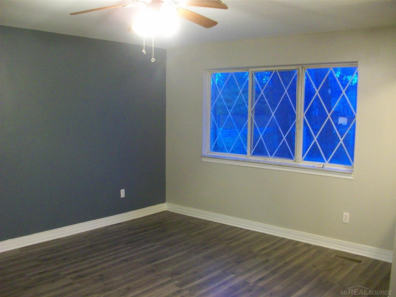 2627 Bridget Avenue Rochester Hills, MI 48307 - Photo 11 of 35