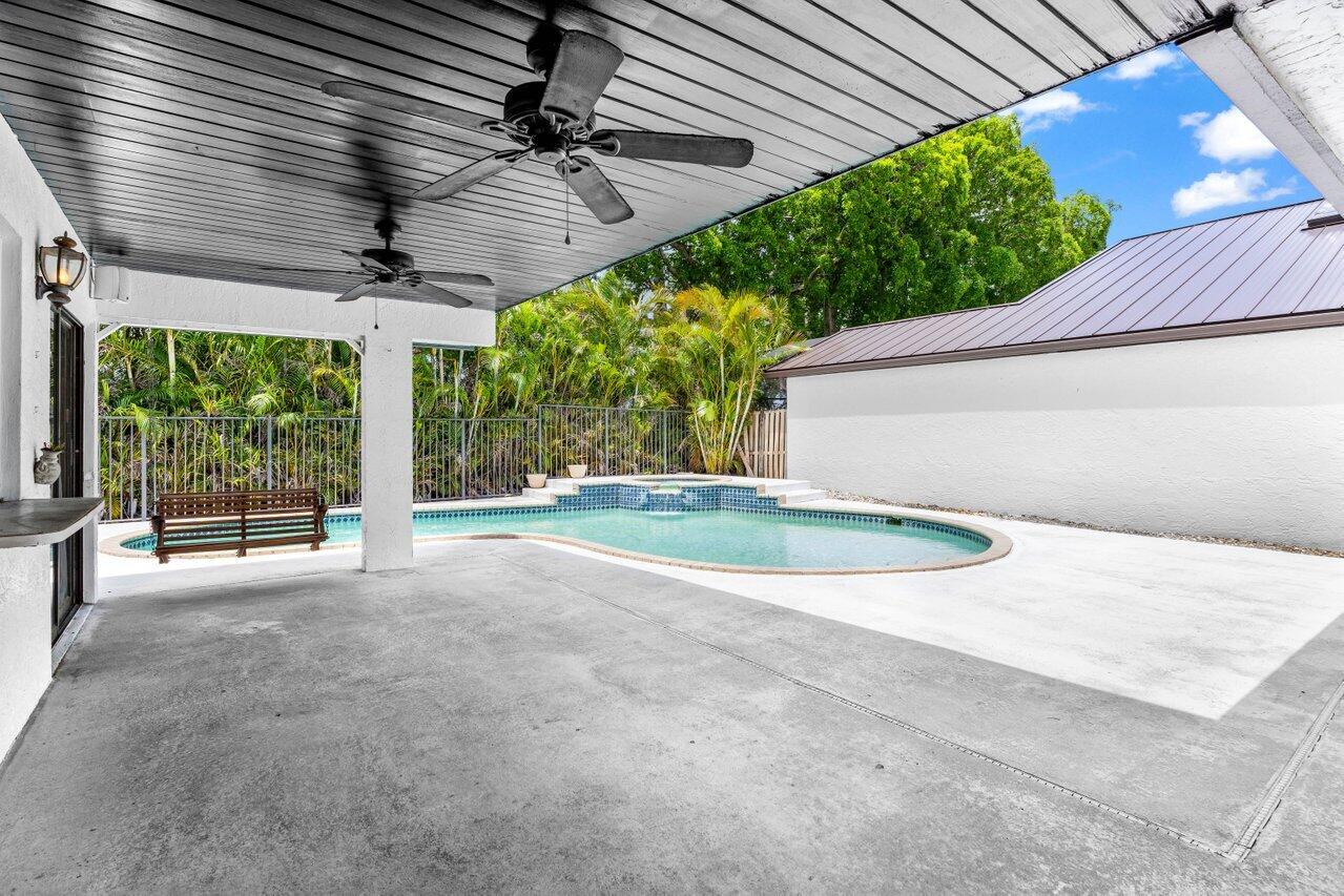 21641 Sutters Lane Boca Raton, FL 33428 - Photo 11 of 36 023-21641SuttersLane-BocaRaton-FL-33428-