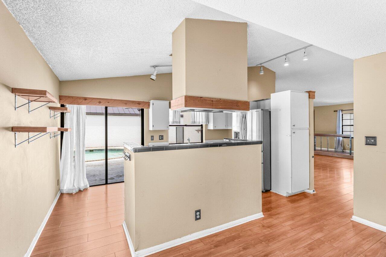 21641 Sutters Lane Boca Raton, FL 33428 - Photo 17 of 36 012-21641SuttersLane-BocaRaton-FL-33428-