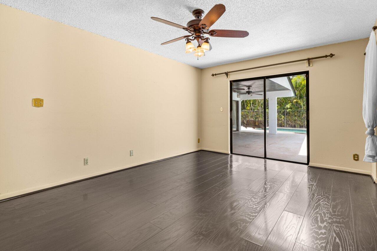 21641 Sutters Lane Boca Raton, FL 33428 - Photo 23 of 36 019-21641SuttersLane-BocaRaton-FL-33428-