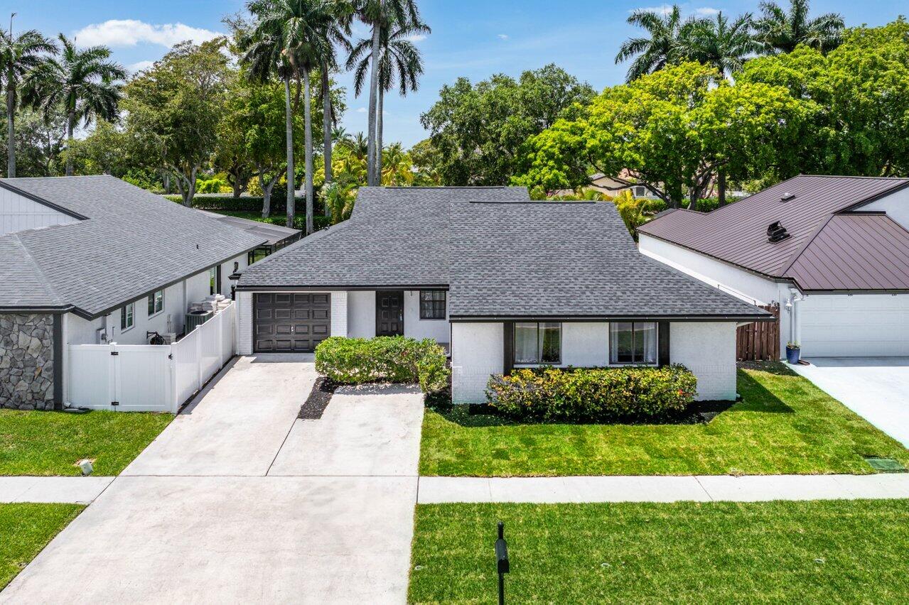 21641 Sutters Lane Boca Raton, FL 33428 - Photo 30 of 36 029-21641SuttersLane-BocaRaton-FL-33428-