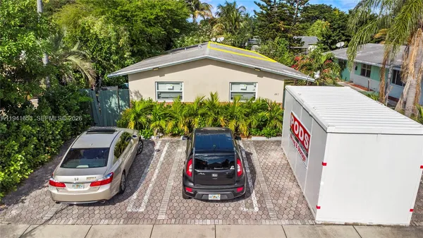 $1,999 | 441 Northeast 30th Street, Unit 12, Pompano Beach, FL 33064