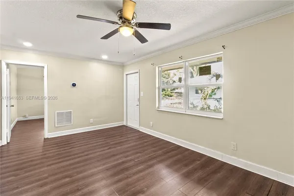 $1,999 | 441 Northeast 30th Street, Unit 12, Pompano Beach, FL 33064