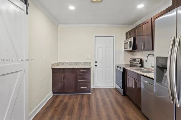 $1,999 | 441 Northeast 30th Street, Unit 12, Pompano Beach, FL 33064