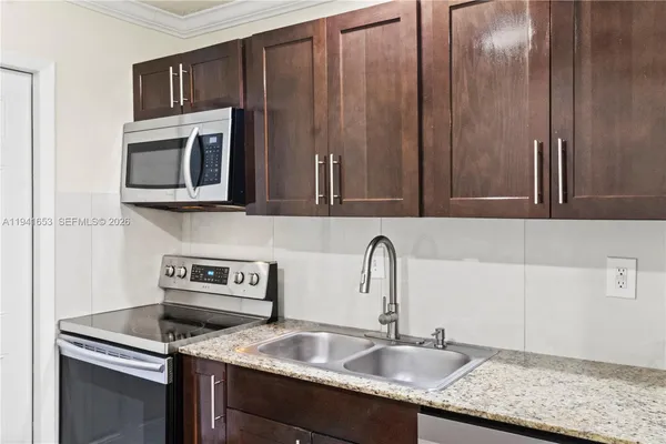 $1,999 | 441 Northeast 30th Street, Unit 12, Pompano Beach, FL 33064