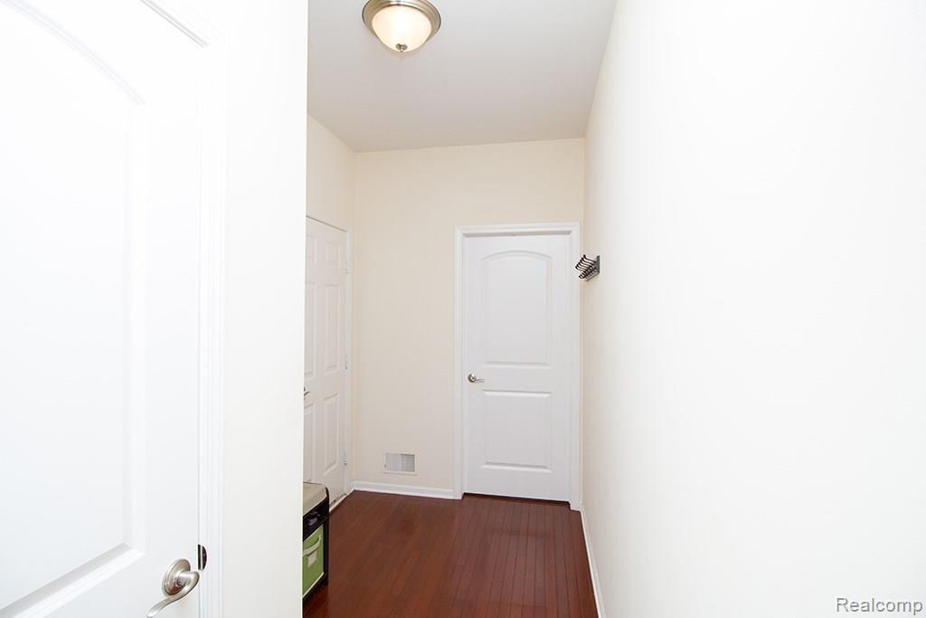 3698 Connors Drive Rochester, MI 48307 - Photo 26 of 70 C:\Users\prudential\Pictures\Connors Drive - 3698\mudroom1.jpg