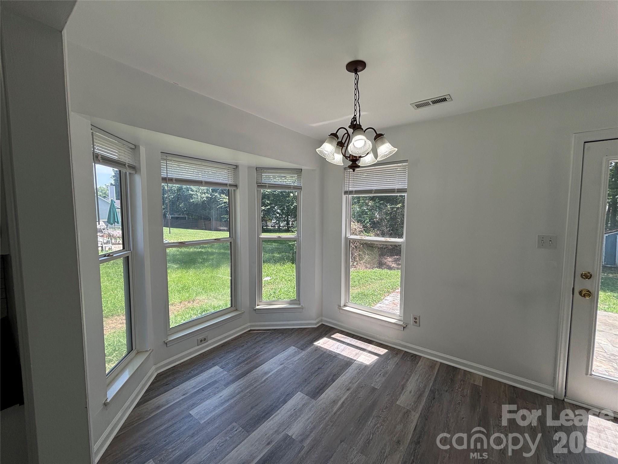 9419 Oren Thompson Road Charlotte, NC 28213 - Photo 10 of 36