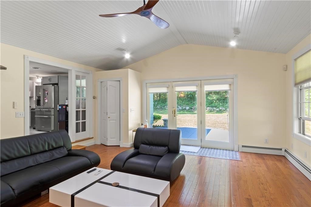 1785 Division Road East Greenwich, RI 02818 - Photo 9 of 34