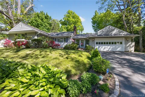 $1,100,000 | 247 Buckram Road, Locust Valley, NY 11560