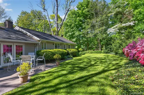 $1,100,000 | 247 Buckram Road, Locust Valley, NY 11560
