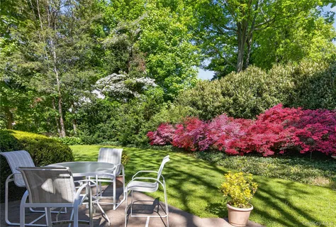 $1,100,000 | 247 Buckram Road, Locust Valley, NY 11560