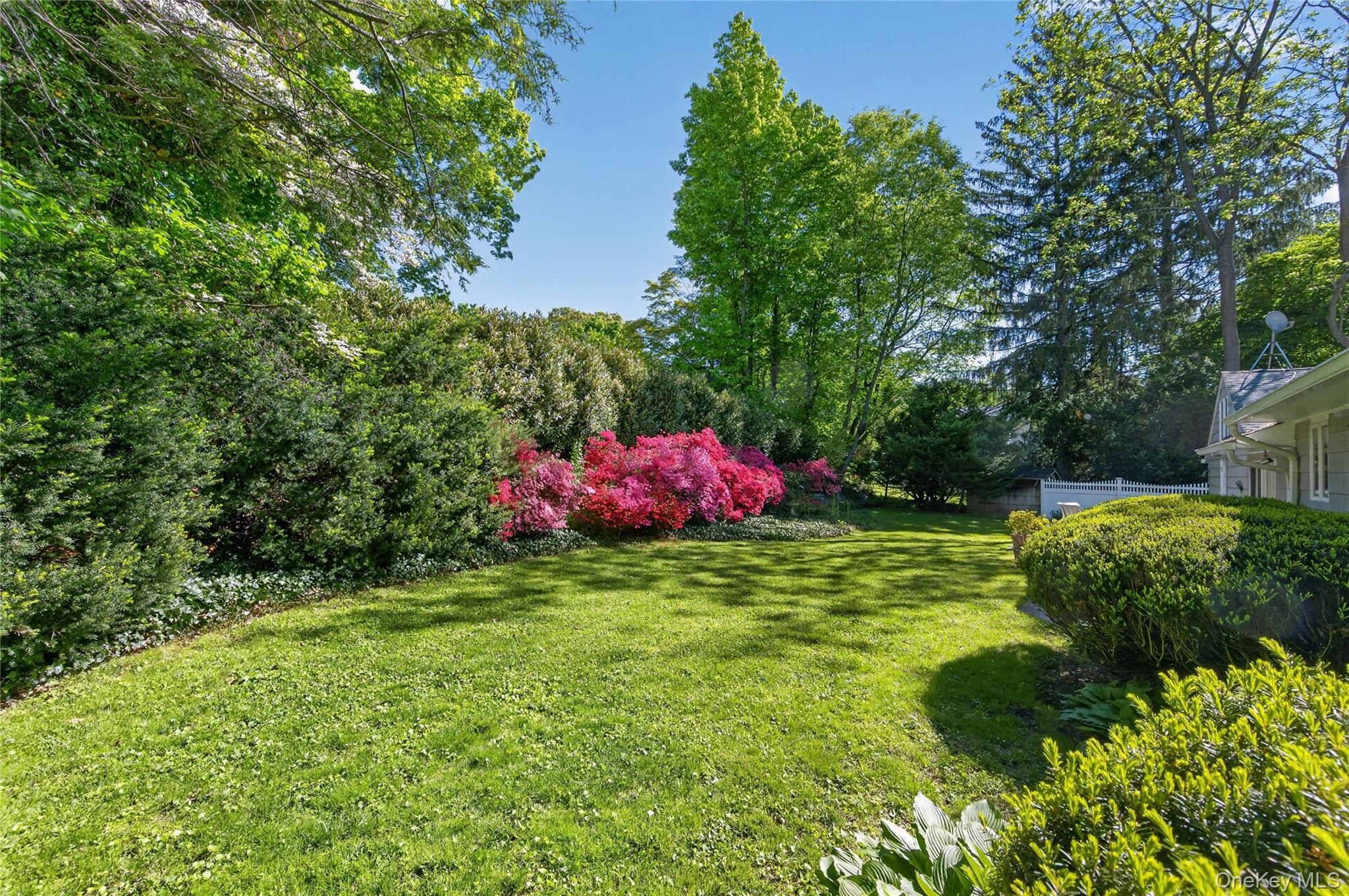 247 Buckram Road Locust Valley, NY 11560 - Photo 26 of 28