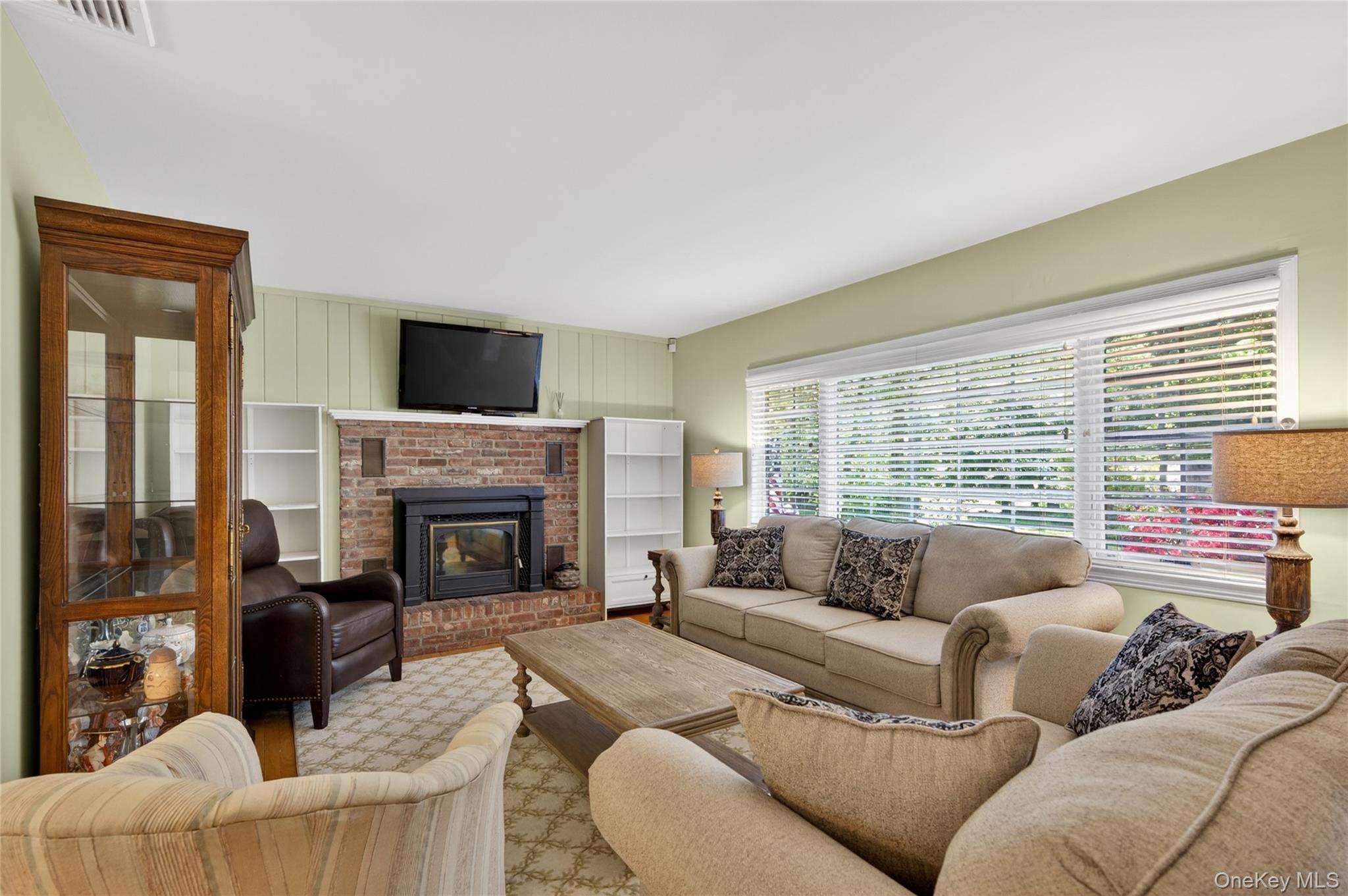 247 Buckram Road Locust Valley, NY 11560 - Photo 6 of 28