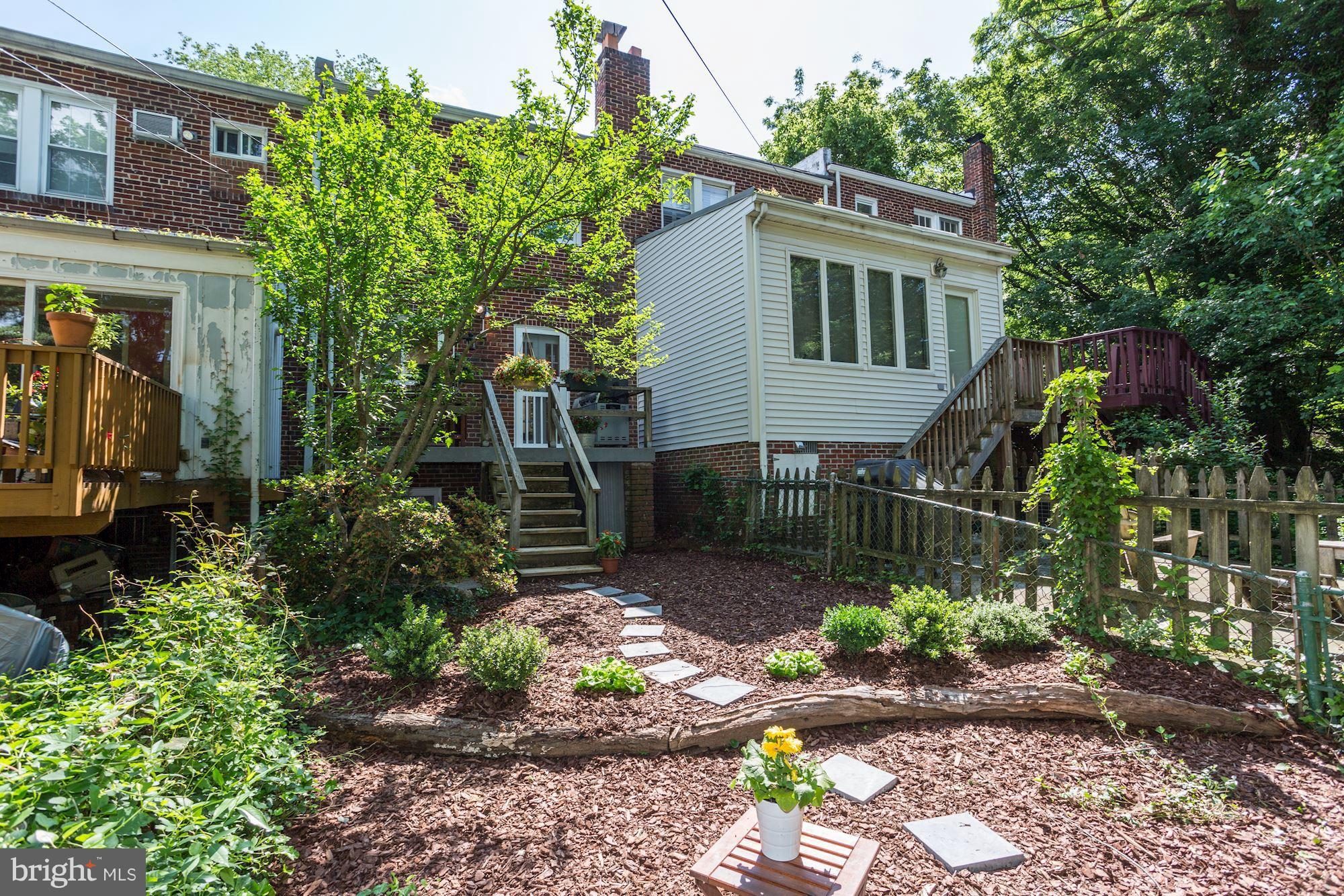2016 Tunlaw Road Northwest Washington, DC 20007 - Photo 22 of 22 Deceptively large back yard