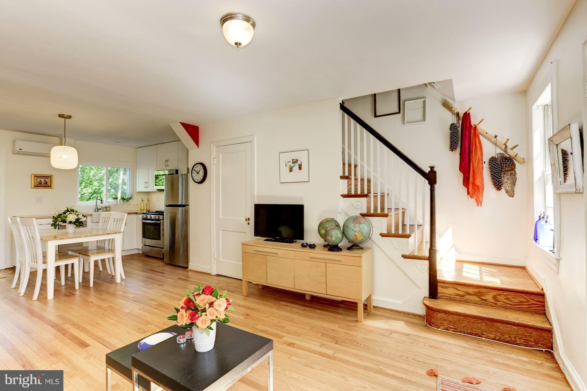 2016 Tunlaw Road Northwest Washington, DC 20007 - Photo 4 of 22 Wood floors through out the home.