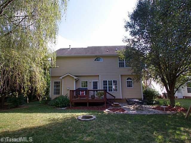 6202 High View Road Greensboro, NC 27410 - Photo 15 of 16 Exterior Back.