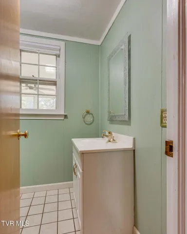 $399,000 | 140 Gov Alf Taylor Road, Johnson City, TN 37601