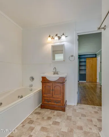 $399,000 | 140 Gov Alf Taylor Road, Johnson City, TN 37601