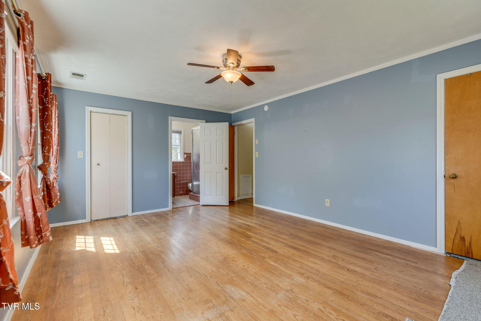 140 Gov Alf Taylor Road Johnson City, TN 37601 - Photo 18 of 49 019