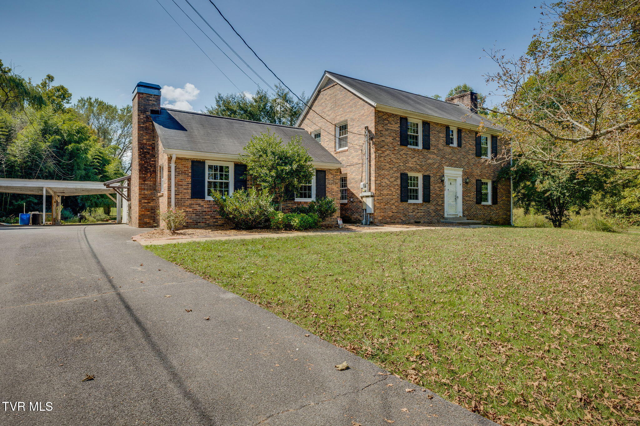 140 Gov Alf Taylor Road Johnson City, TN 37601 - Photo 2 of 49 002