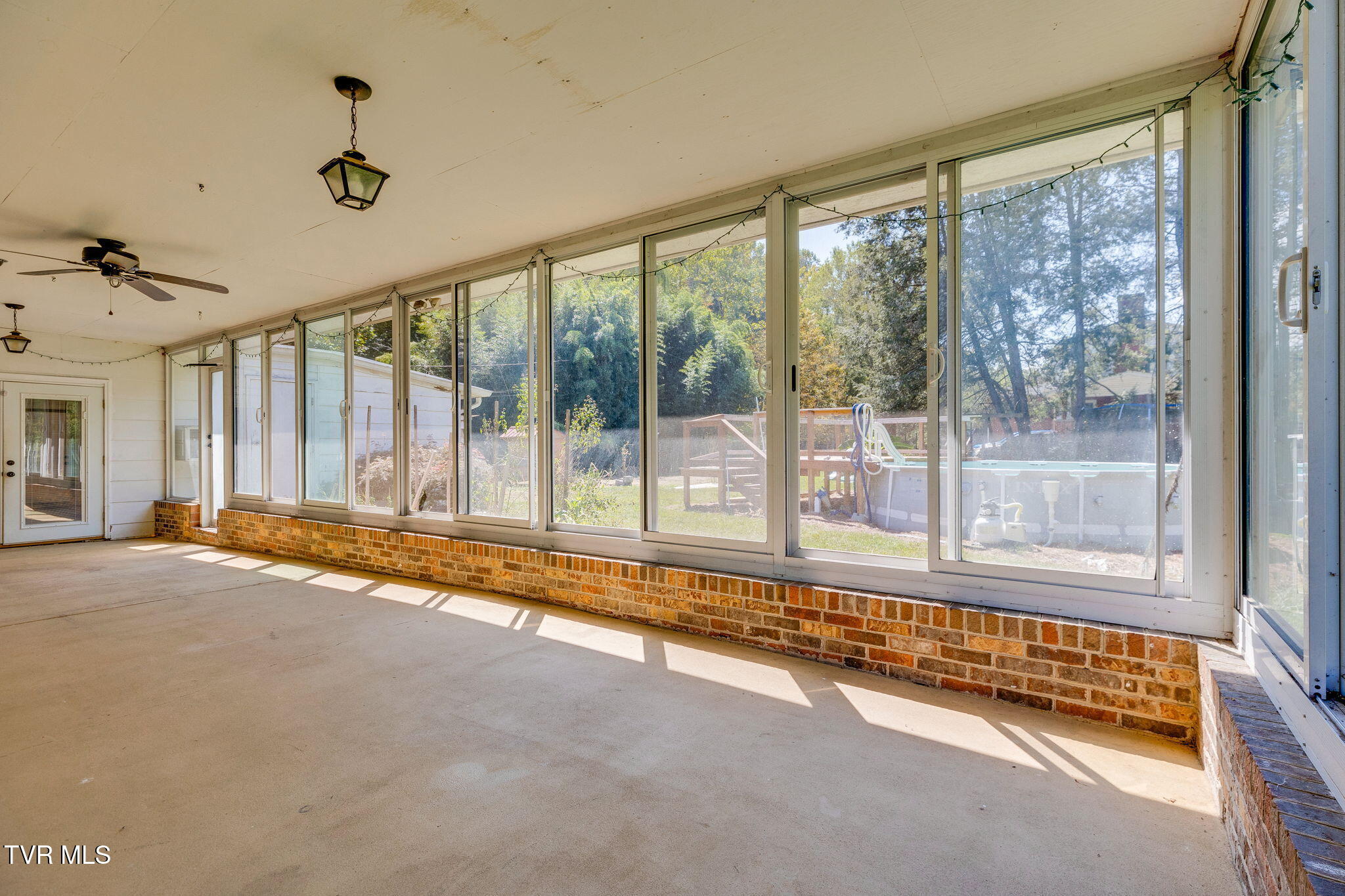 140 Gov Alf Taylor Road Johnson City, TN 37601 - Photo 27 of 49 028