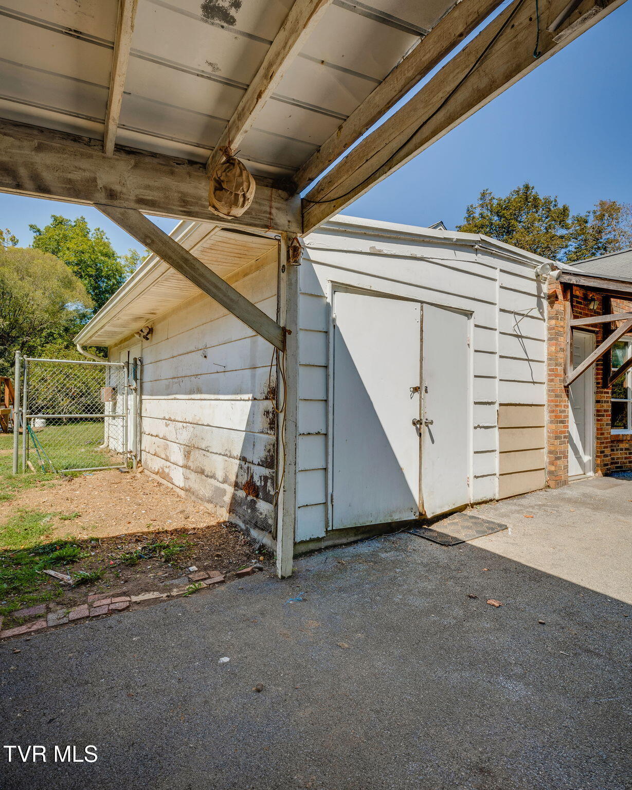 140 Gov Alf Taylor Road Johnson City, TN 37601 - Photo 38 of 49 034