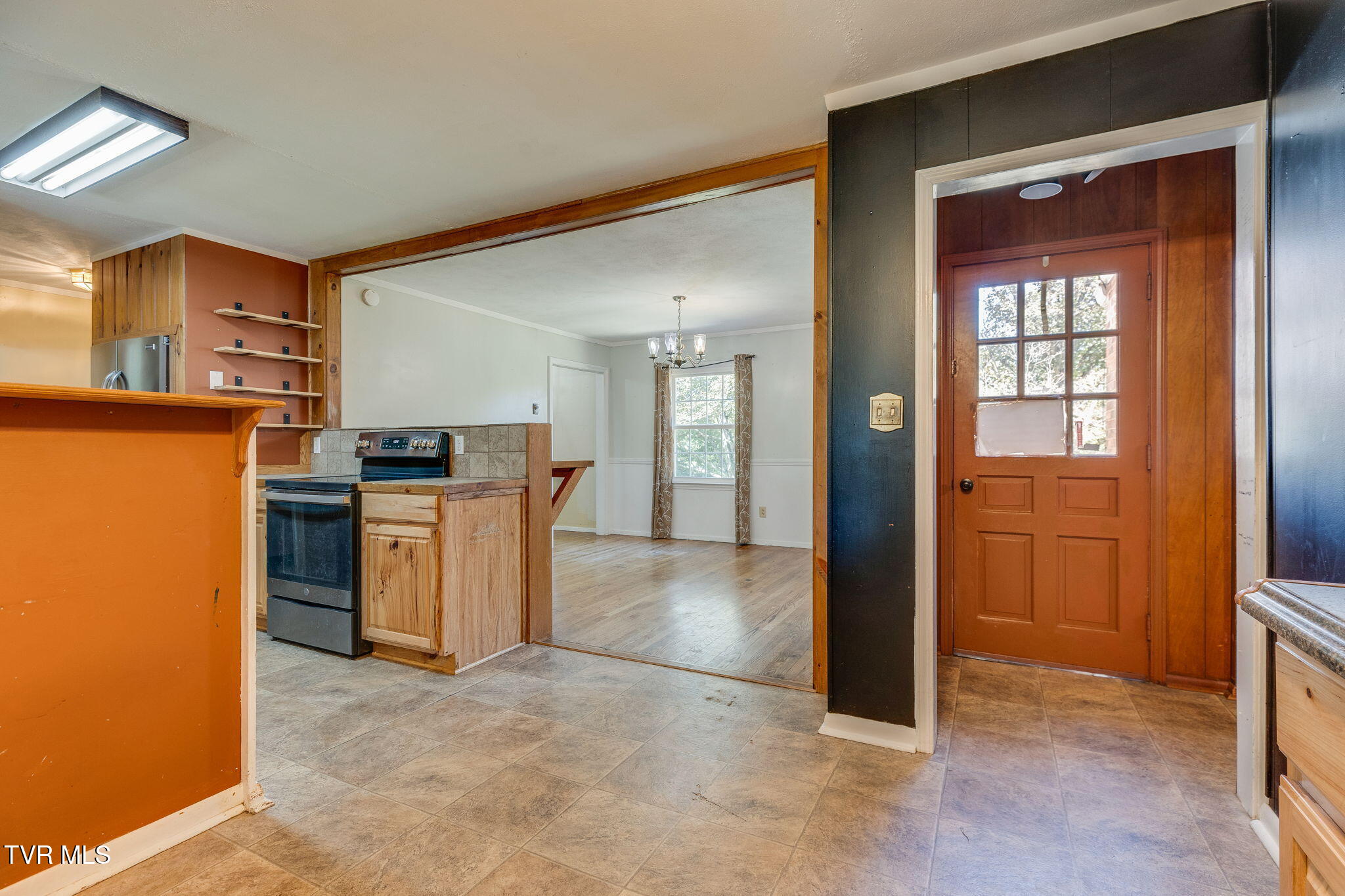 140 Gov Alf Taylor Road Johnson City, TN 37601 - Photo 7 of 49 008