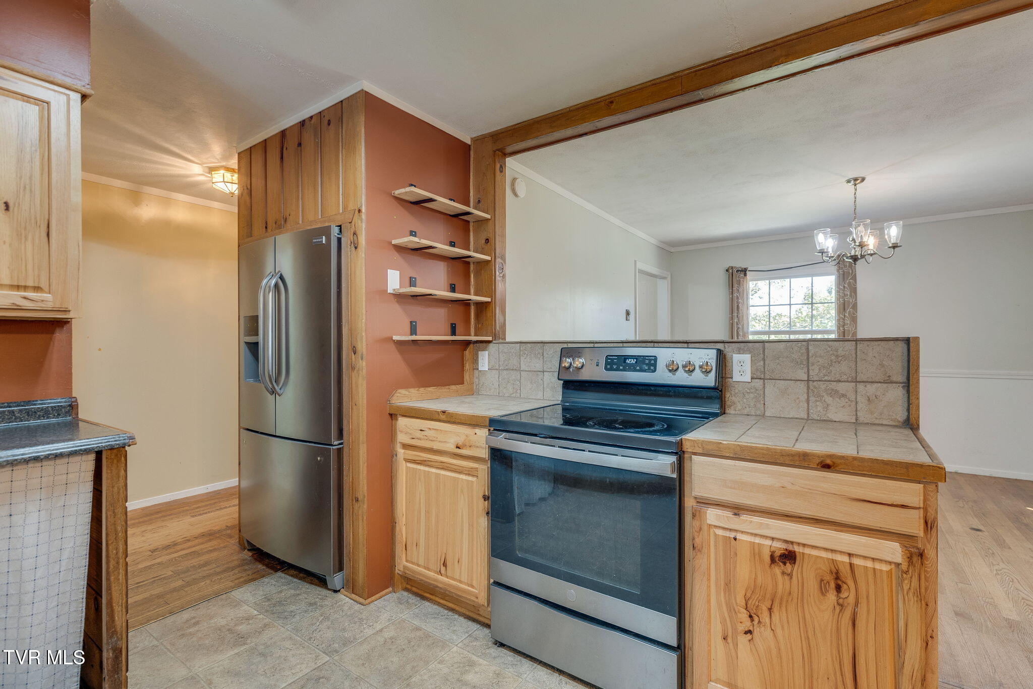 140 Gov Alf Taylor Road Johnson City, TN 37601 - Photo 10 of 49 011