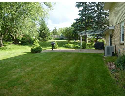 8460 Post Road Allison Park, PA 15101 - Photo 11 of 11 Yard/Garden.