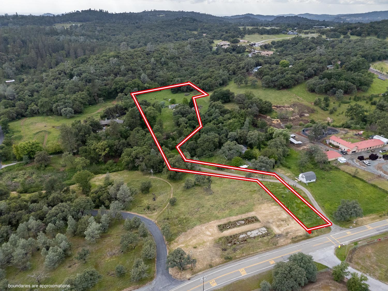 16220 Duggans Road Grass Valley, CA 95949 - Photo 2 of 47